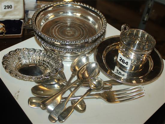 Silver flatware - 9 spoons, 2 mustard ladles & a dessert fork